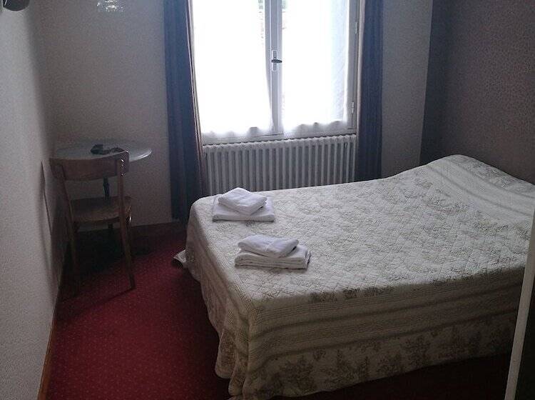 בית מלון כפרי Hôtel Au Jardin St Michel