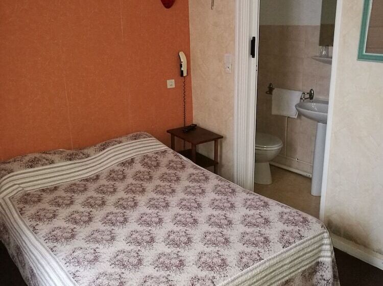 בית מלון כפרי Hôtel Au Jardin St Michel