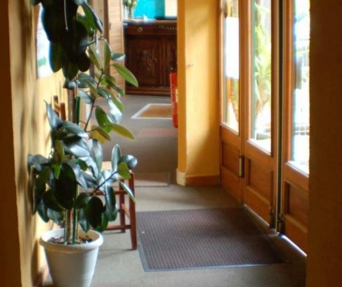 בית מלון כפרי Hôtel Au Jardin St Michel