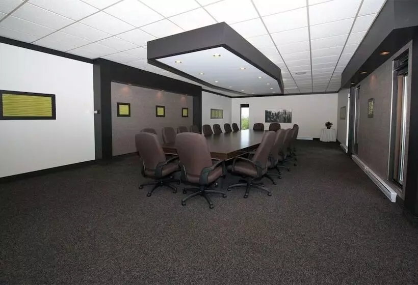 Hotelli Hôtel Le Hauterive