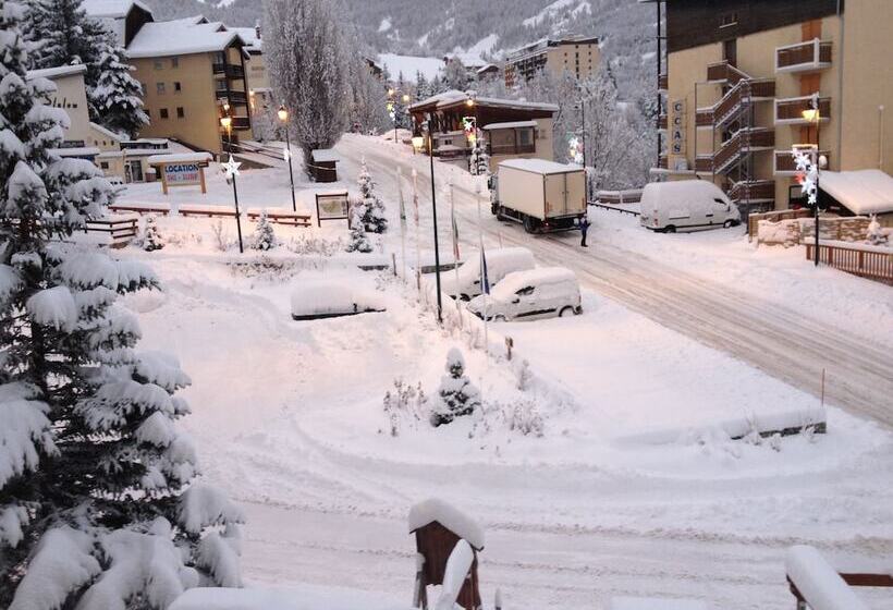 هتل Hôtel Les Flocons