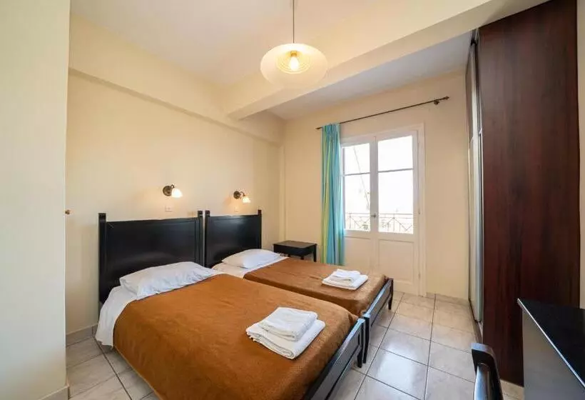 هتل Lorenzo House Apartments