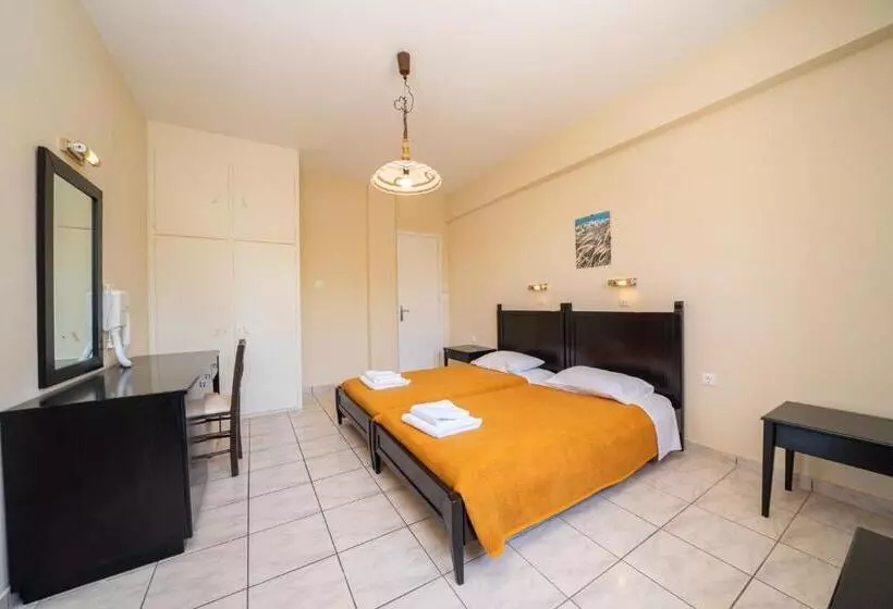 هتل Lorenzo House Apartments