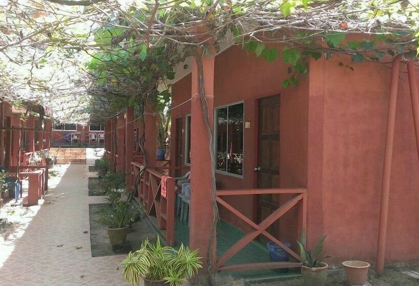 בית מלון כפרי Pangkor Inn Chalet