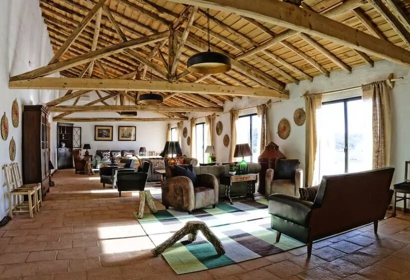 田舎風ホテル Herdade Da Maxuqueira