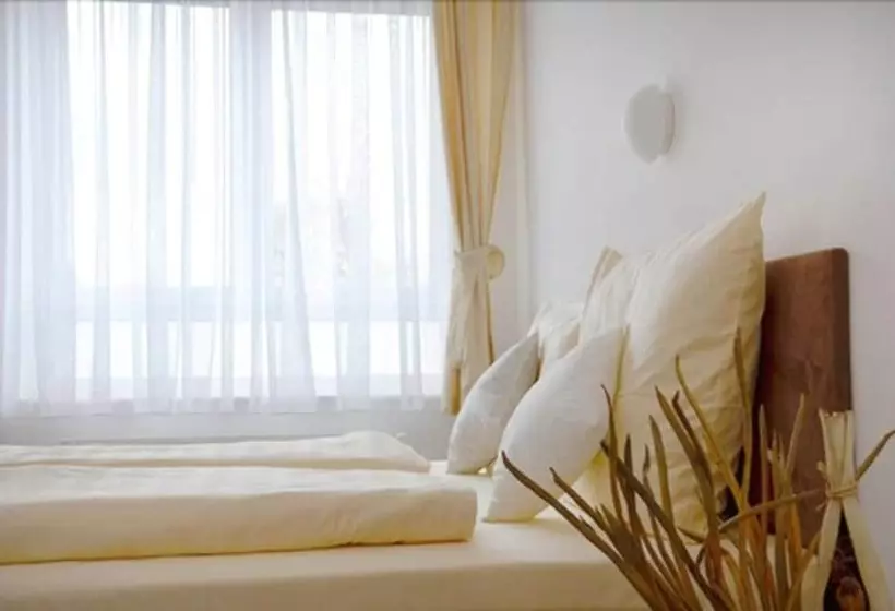 Hotelli Waldschlößchen