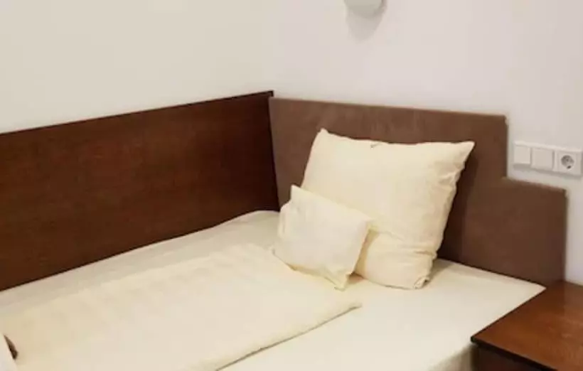 Hotelli Waldschlößchen