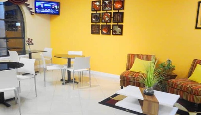 בית מלון כפרי Winnie Inn & Suites