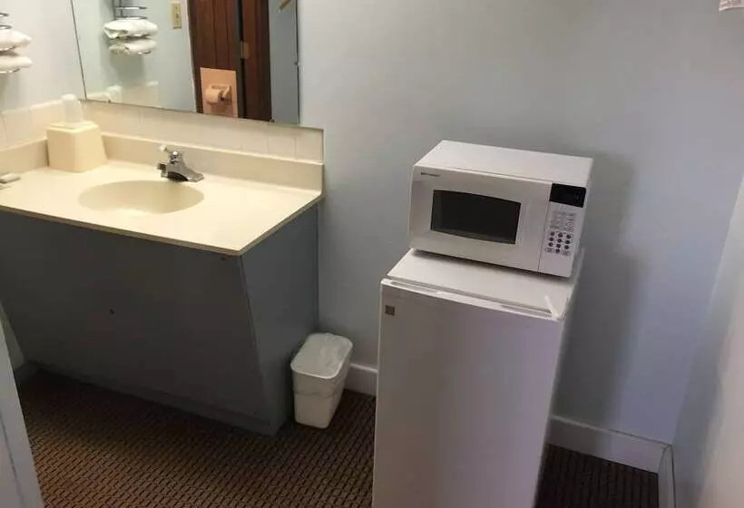 Motelli Adair Budget Inn