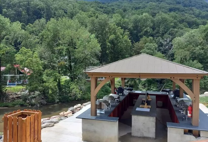 Motelli The Carter Lodge On The River