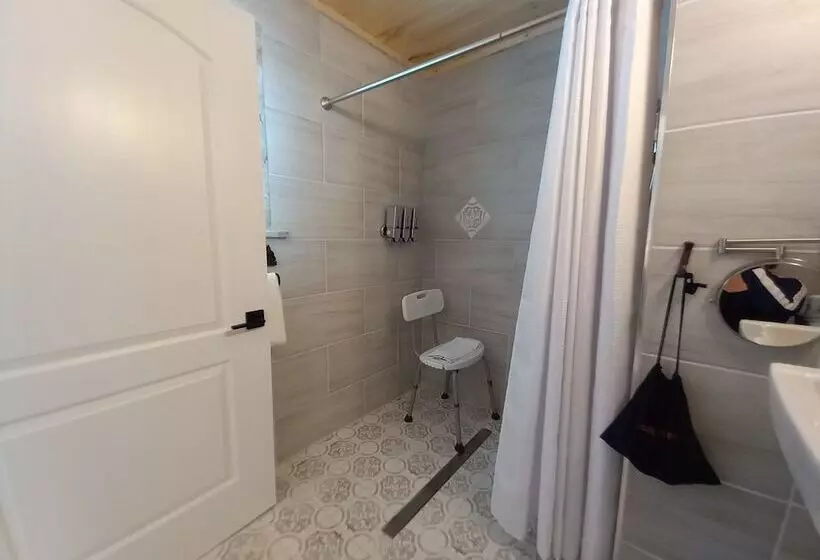 Motelli The Carter Lodge On The River