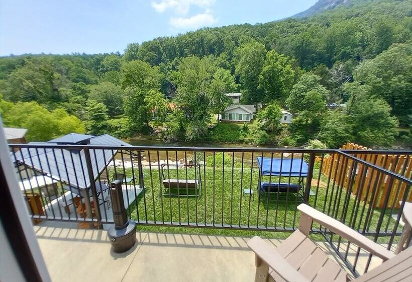 فندق على الطريق The Carter Lodge On The River