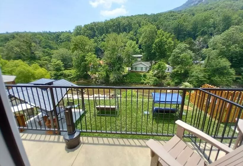 Motelli The Carter Lodge On The River