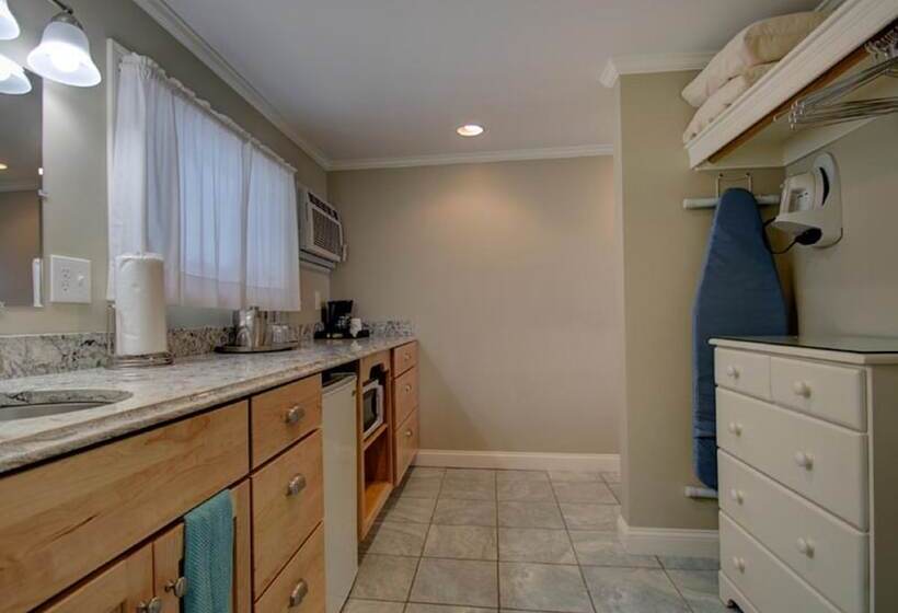 فندق على الطريق The Inn At Sea Chambers