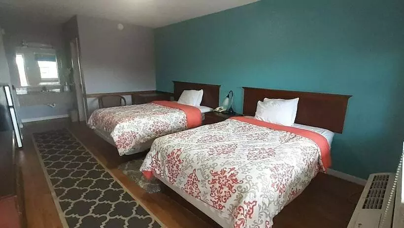 モーテル Woodfield Inn & Suites