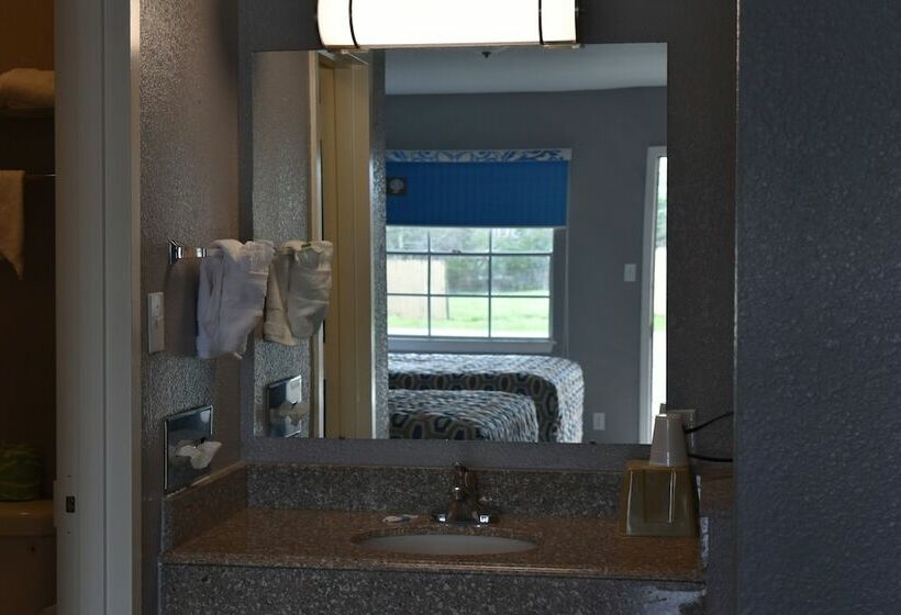 فندق على الطريق Woodfield Inn & Suites