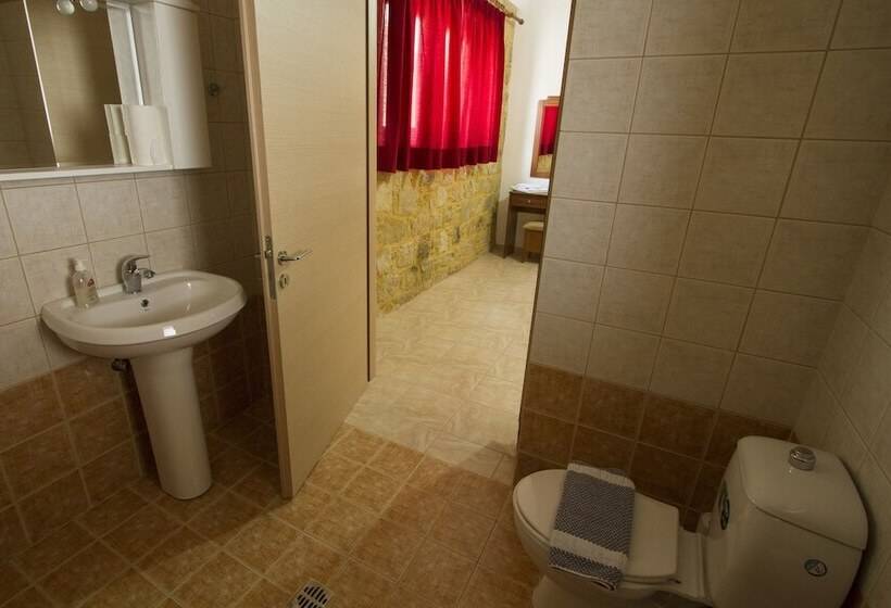 膳宿费 Agarathos Traditional Rooms