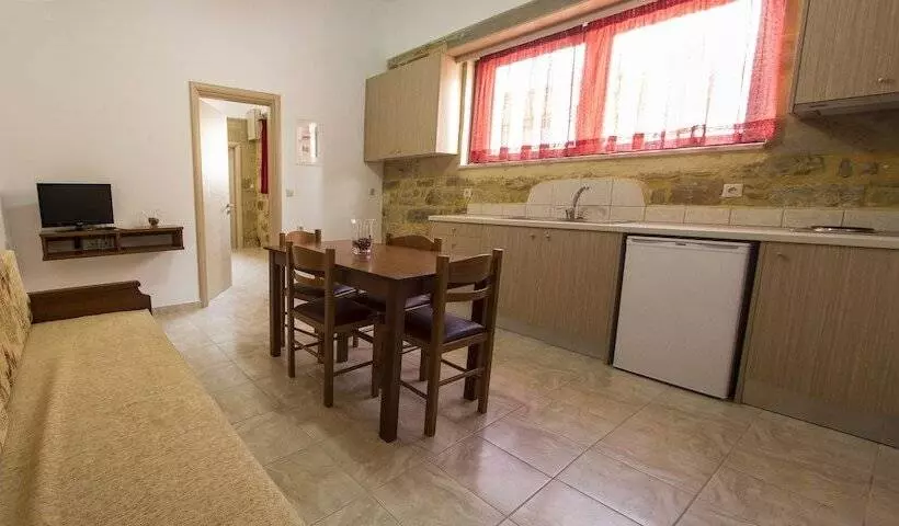 ペンション Agarathos Traditional Rooms