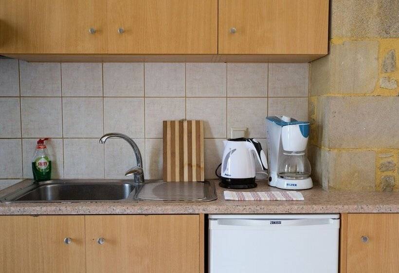 膳宿费 Agarathos Traditional Rooms