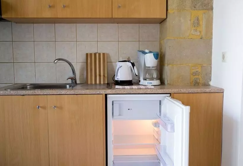 ペンション Agarathos Traditional Rooms