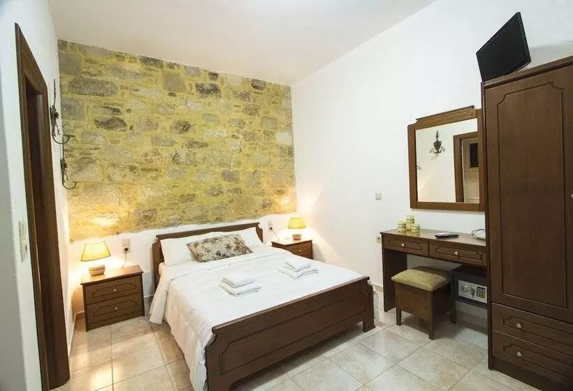 ペンション Agarathos Traditional Rooms