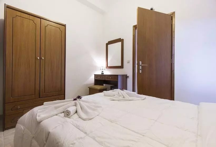 ペンション Agarathos Traditional Rooms