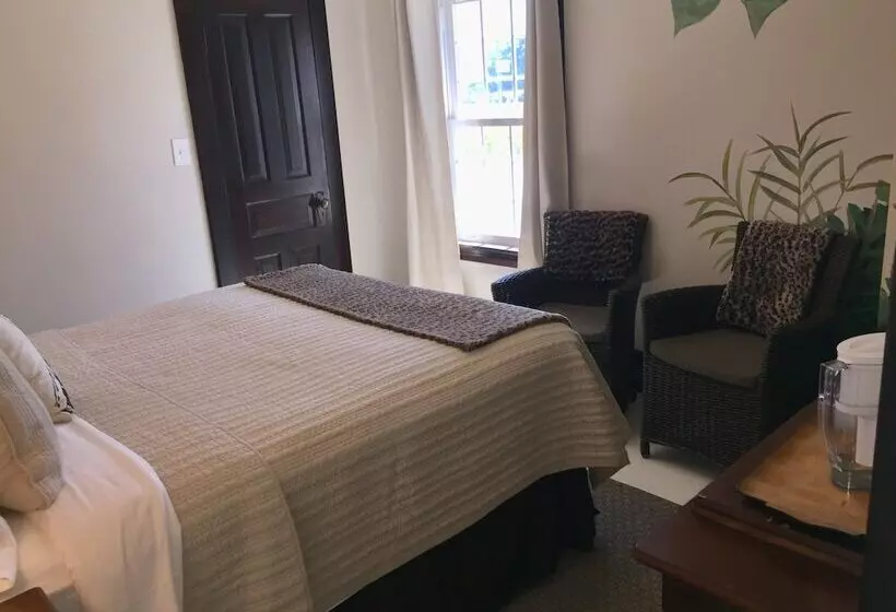 Simcoe Suites On The Henley B&b