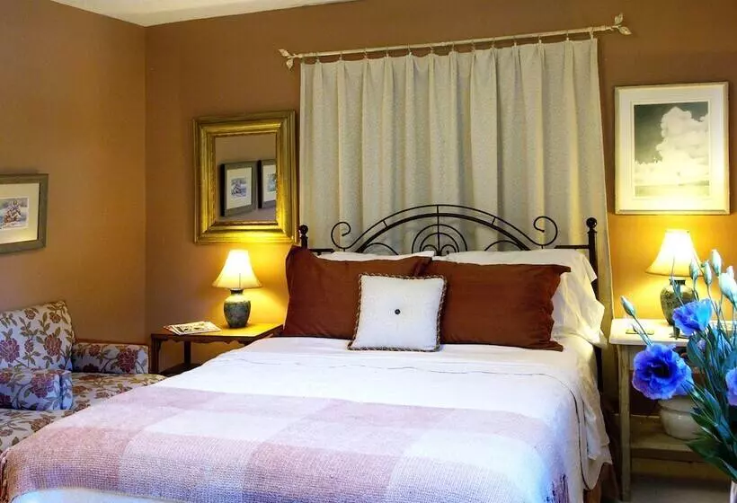 Simcoe Suites On The Henley B&b