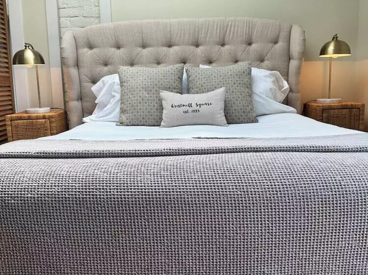 The Inn At Gristmill Square