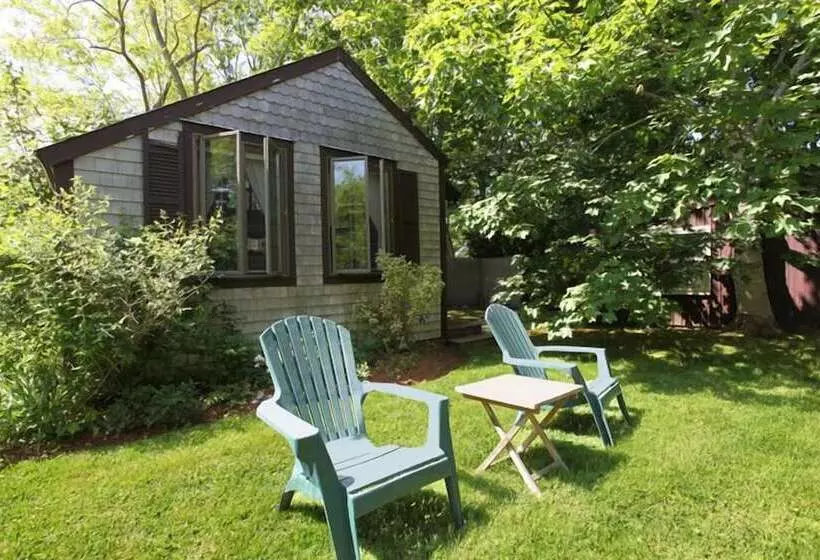 Aamiaismajoitus (B&B) Nauset House Inn