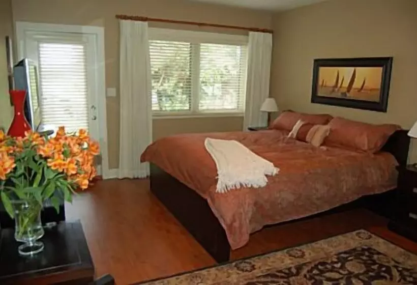 Brentwood Lighthouse B&b