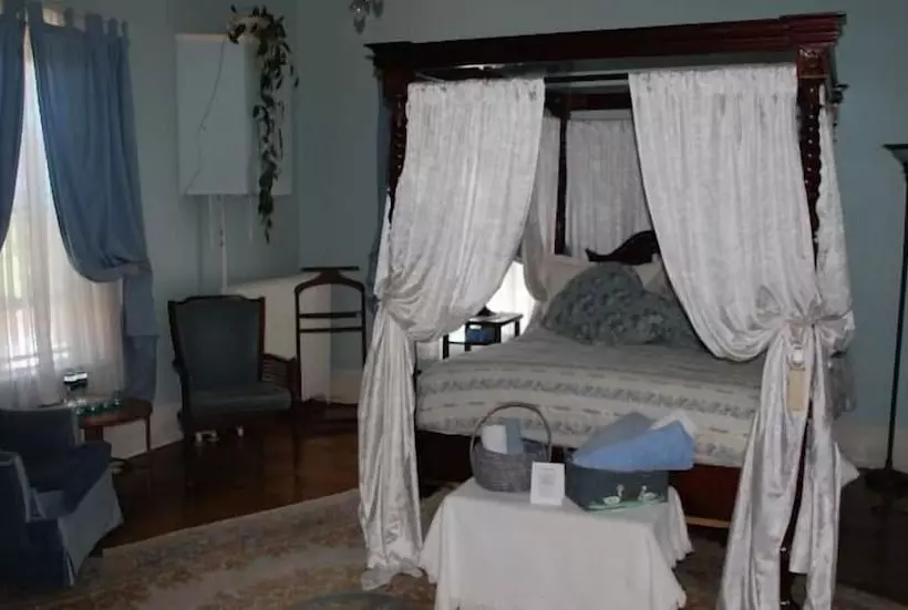 Heathercroft Bed And Breakfast