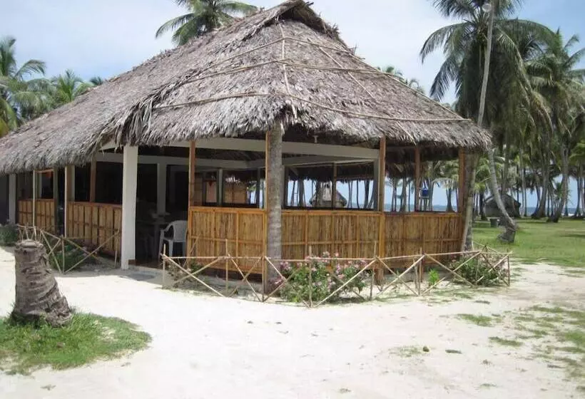 ホテル Cabañas Isla Aguja