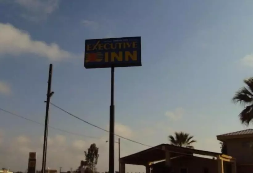 Hotelli Executive Inn Crystal City