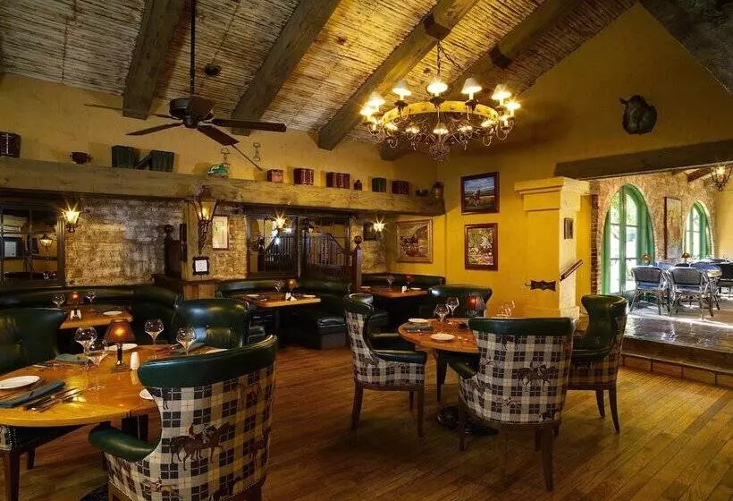 Hotelli Harris Ranch Resort