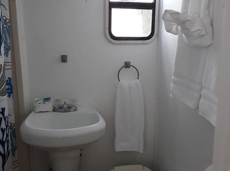 فندق Mangrove Marina And Resort Aqualodge Houseboats