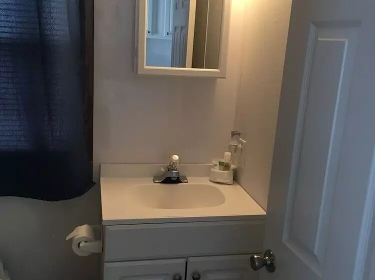 Hotelli Mangrove Marina And Resort Aqualodge Houseboats