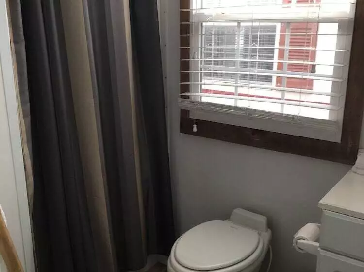 Hotelli Mangrove Marina And Resort Aqualodge Houseboats