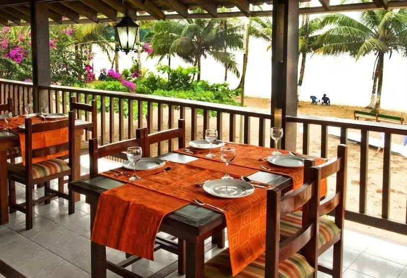 ホテル Playa De Oro Lodge