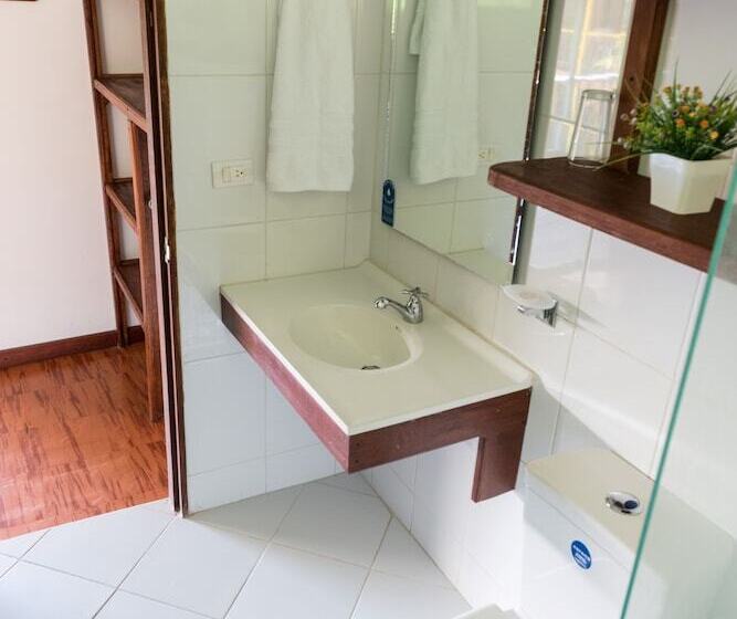 Hotel Playa De Oro Lodge