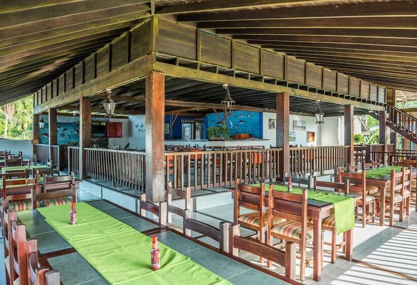 Hotel Playa De Oro Lodge