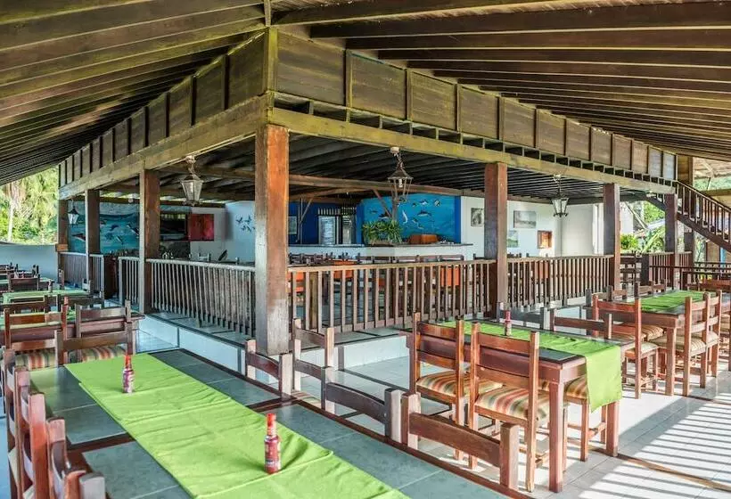 ホテル Playa De Oro Lodge