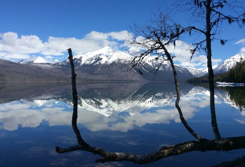 هتل Smoky Bear Ranch Bed & Breakfast & Cabins