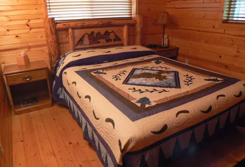 Hotelli Smoky Bear Ranch Bed & Breakfast & Cabins