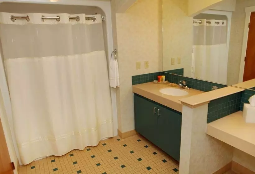 ホテル The Inn At Glenora Wine Cellars