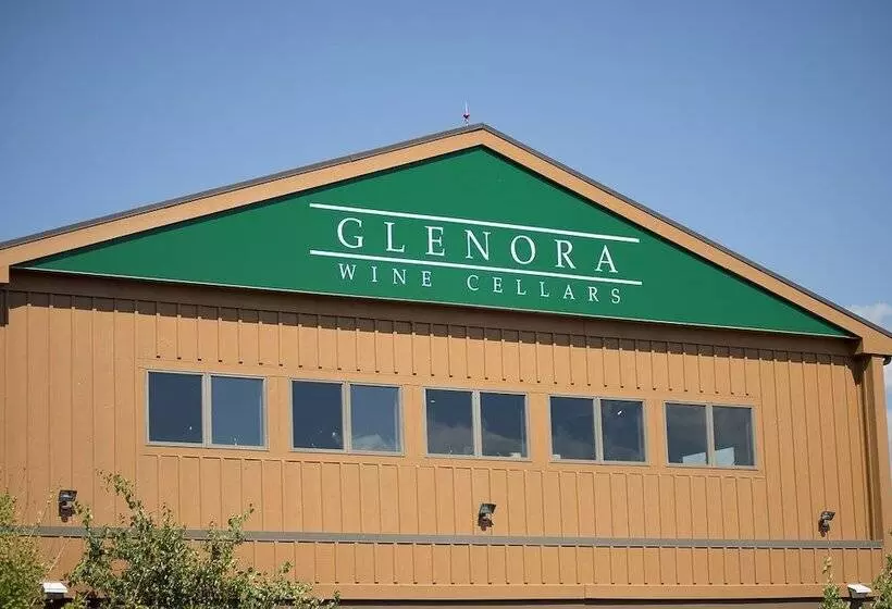 ホテル The Inn At Glenora Wine Cellars