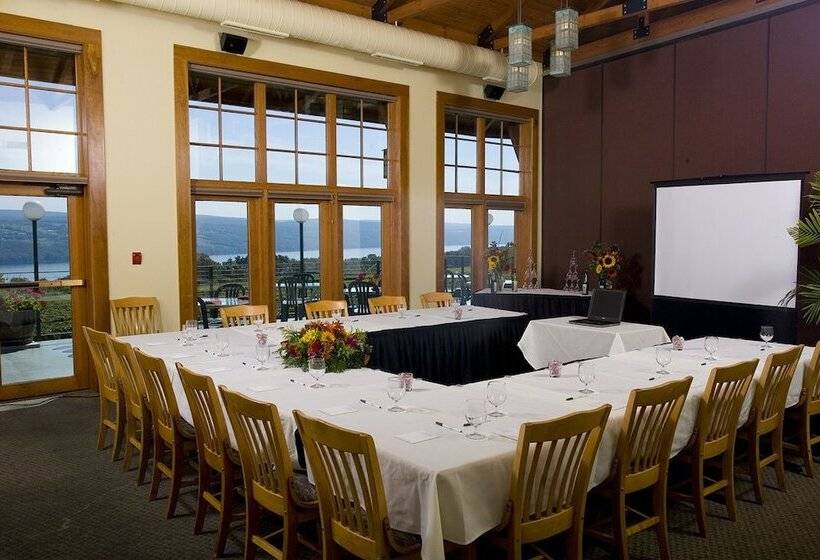 בית מלון כפרי The Inn At Glenora Wine Cellars