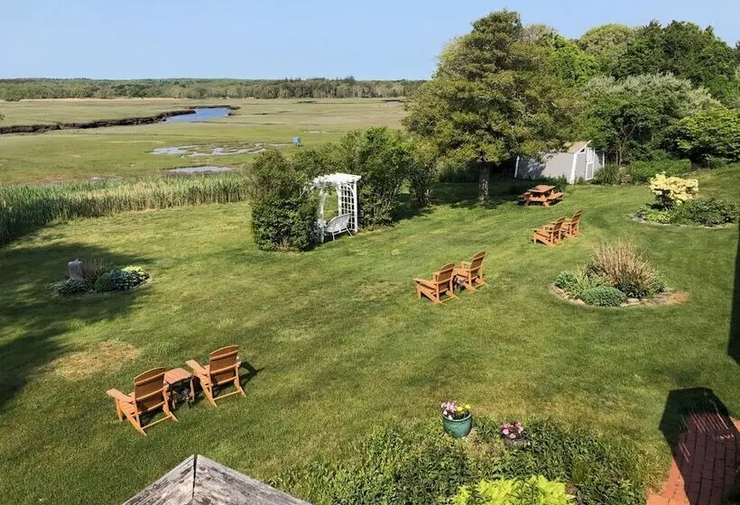 Motelli Spring Garden Inn