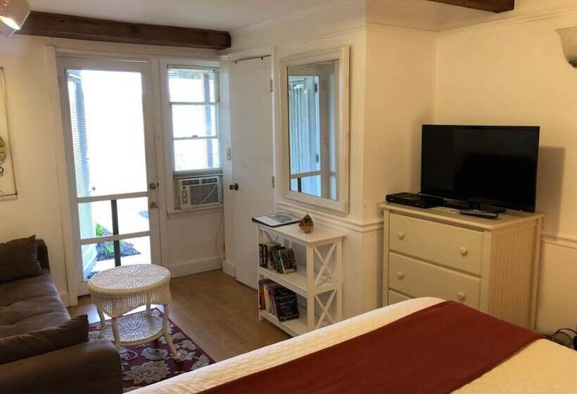 Мотель Spring Garden Inn