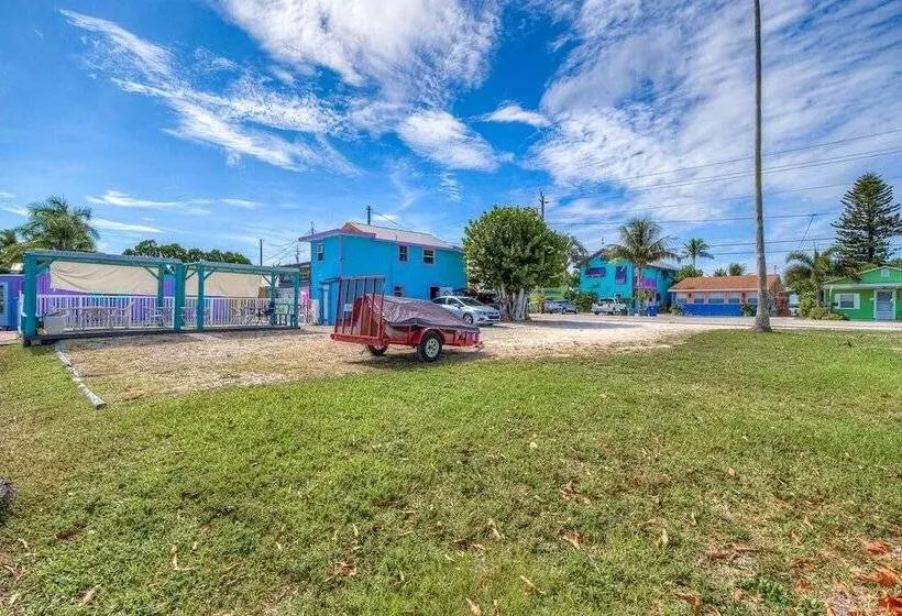 Pine Island Paradise Resort